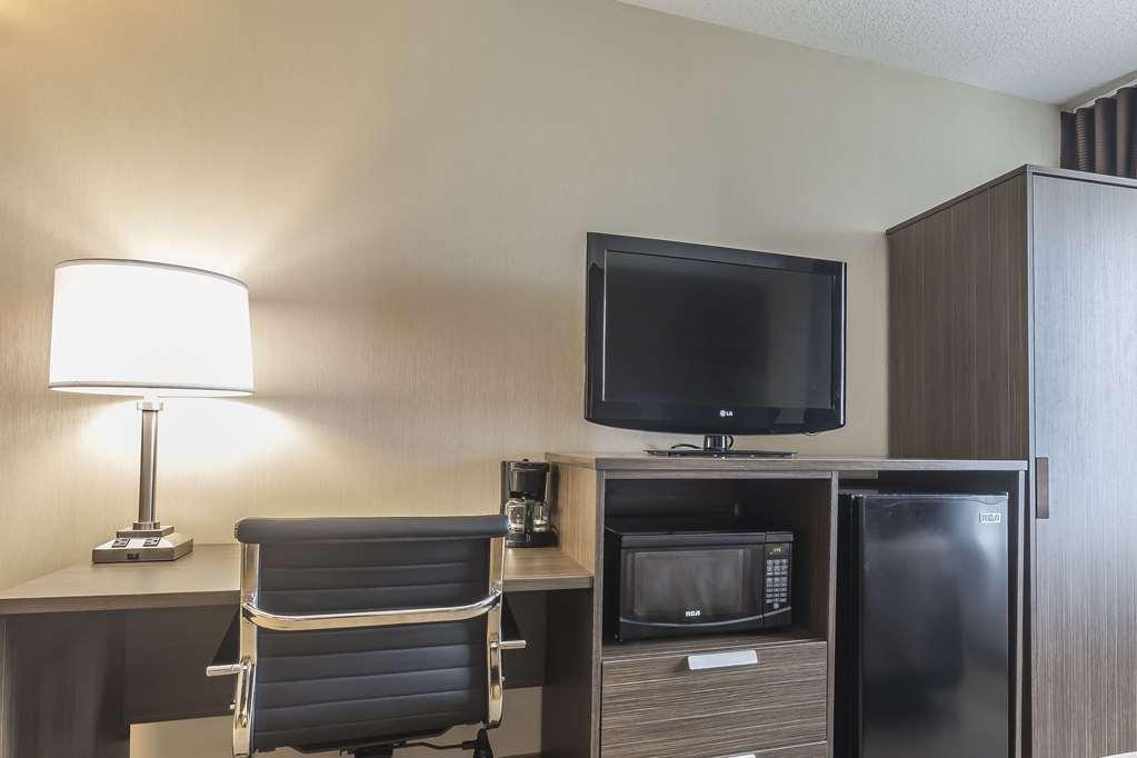 Comfort Inn Levis Room photo